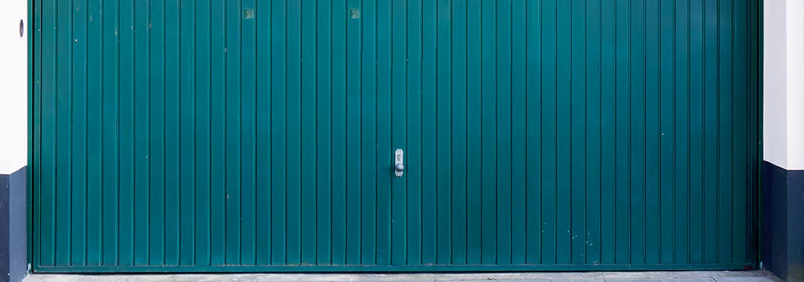 Vinyl Garage Doors Repair Specialists in Nepean, ON