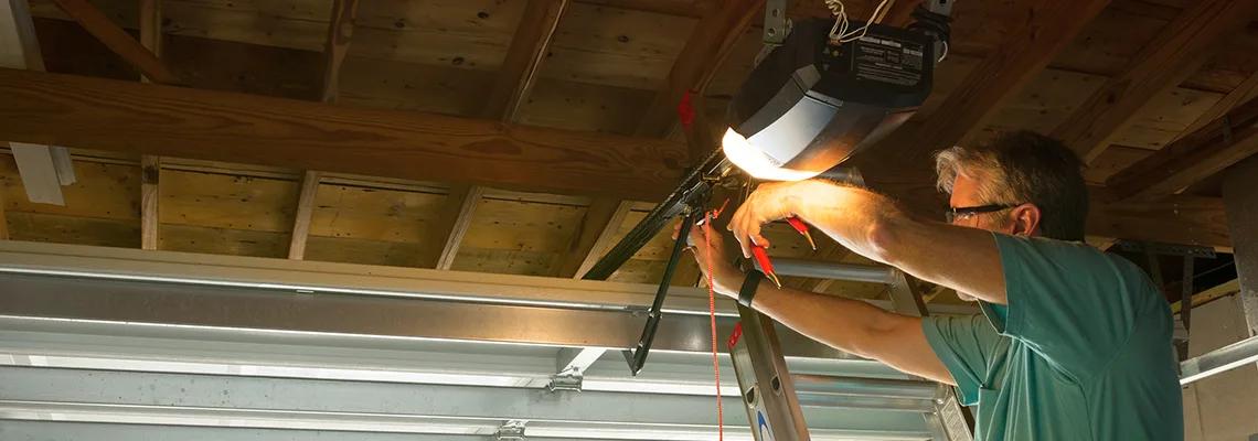 Garage Door Panel Troubleshooting in Nepean, Ontario